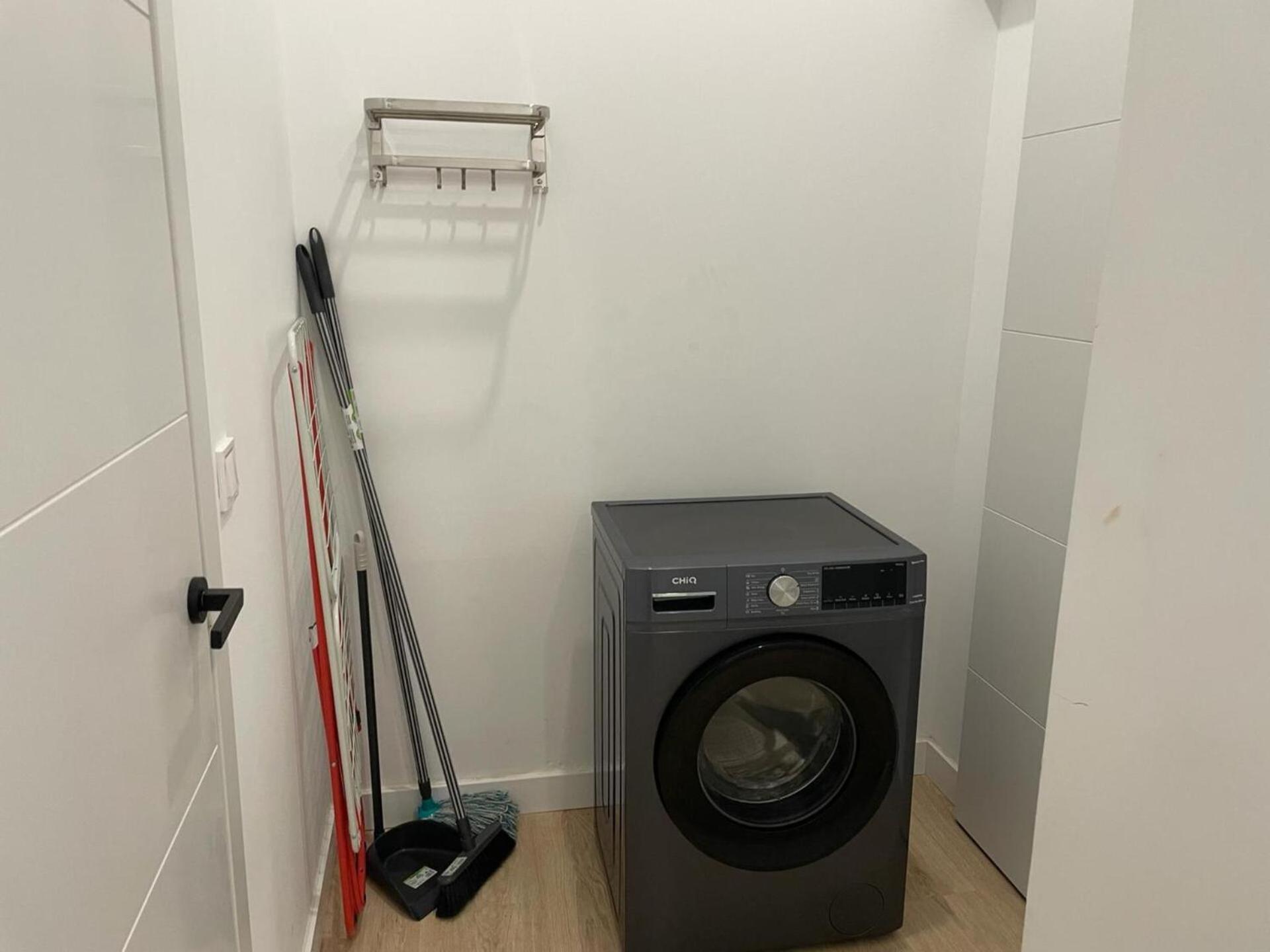 U1 Ap Nuevo, Bien Comunicado Madrid Centro Apartman Kültér fotó