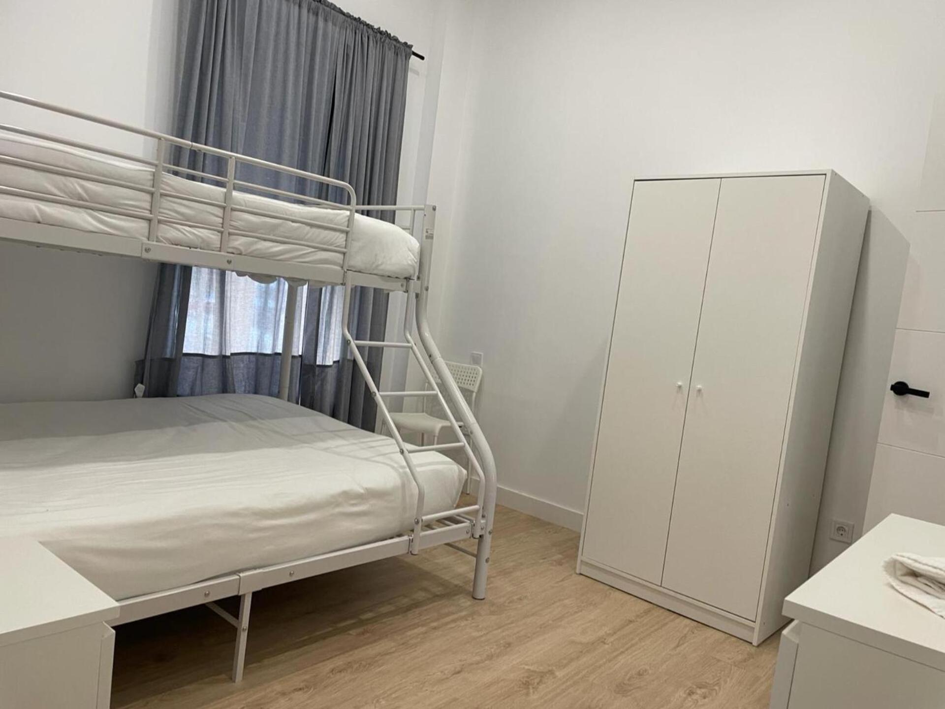 U1 Ap Nuevo, Bien Comunicado Madrid Centro Apartman Kültér fotó